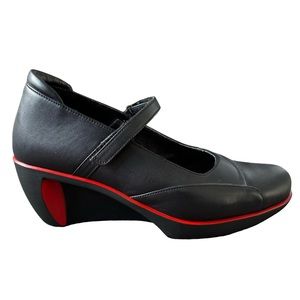 NAOT Timeless Day Mary Jane Leather Wedge Heel Black Raven Red Women's Size 39